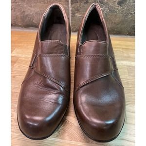 Clarks Bendables Shoes Womens 10 M Heels Slip On Loafers 62729 Brown Leather